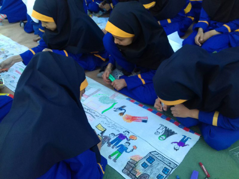 نقاشی دانش آموزان زاهدانی به مناسبت 13 آبان