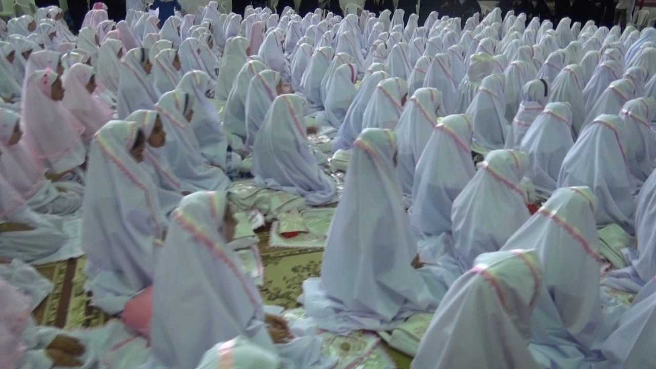 برگزاری جشن تکلیف 400 دانش آموز طبسی