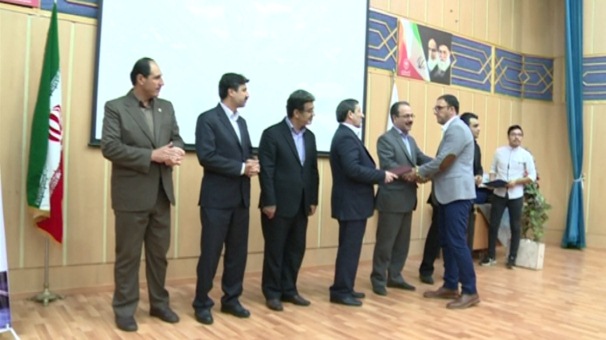 تجلیل از عکاس گیلانی برنده جشنواره اروپا تجلیل از عکاس گیلانی برنده جشنواره اروپا