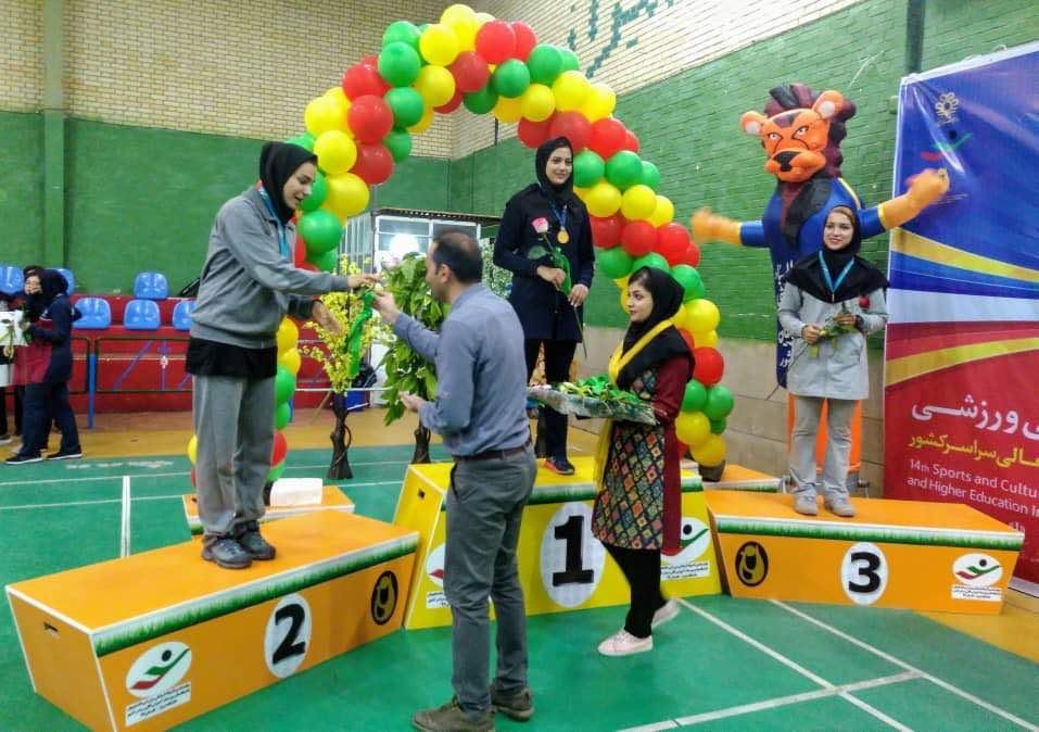 دانشجوی دانشگاه هنر اصفهان؛ نایب قهرمان مسابقات بدمینتون