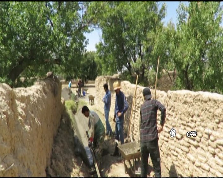 یاری جهاد گران بسیجی بهمن به روستائیان محروم