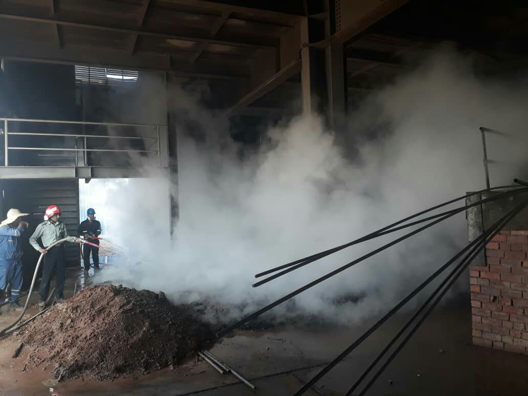 مهار اتش سوزی در کارخانه فروکرم رفسنجان