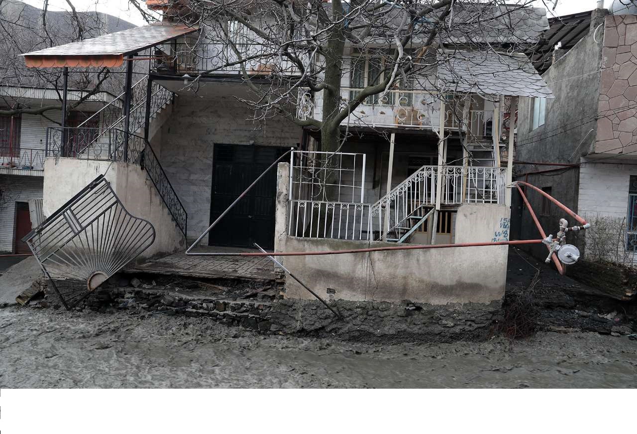 چهار جاده فرعی خراسان رضوی همچنان مسدود است