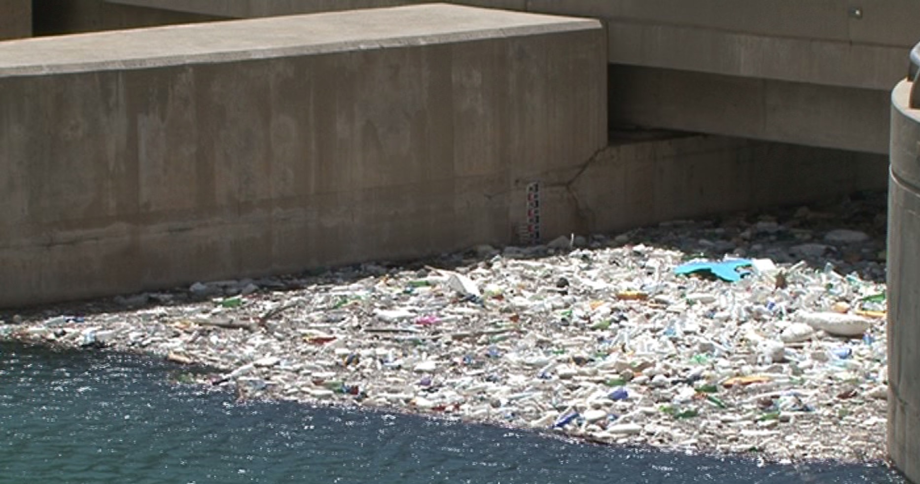 دستان شهر، پُر از طلای کثیف دستان شهر، پُر از طلای کثیف