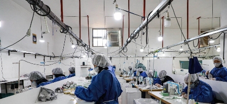 فعالیت ۳۶ واحد تولید کالای بهداشتی در مقابله با کرونا در ایلام