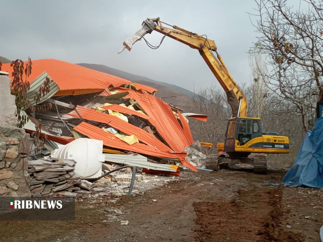 تخریب ویلاهای و بناهای غیرکجاز زمینهای کشاورزی در شمیرانات