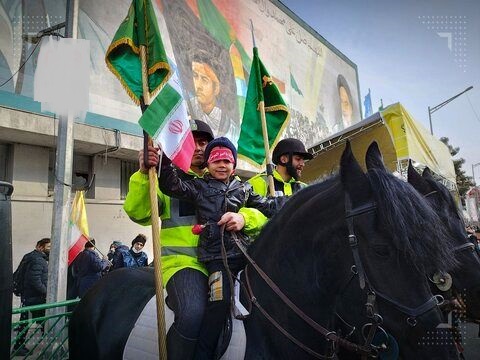 حضور تیپ اسب سوار یگان ویژه در جشن پیروزی انقلاب +عکس/