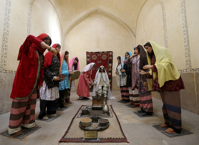 دعوت به حجاب با زبان شیرین اصفهانی