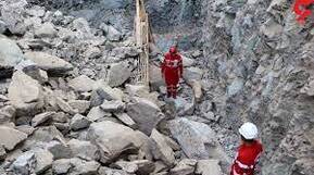 تلاشهای امدادی برای نجات معدنچی محبوس در منطقه آبدشت اُرزوییه