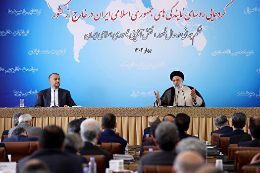 سیاست خارجی ایران تابع اخم یا لبخند کشوری نیست