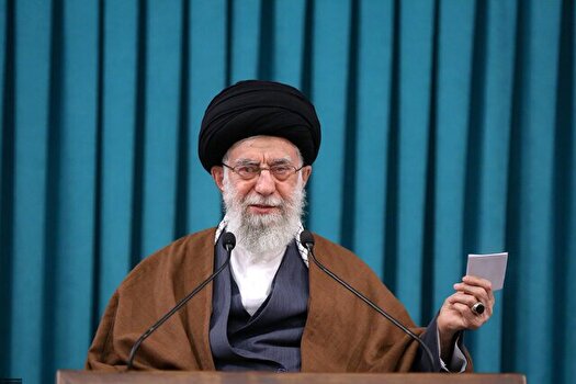 باید با شیوه‌های خلاقانه و جذاب، یاد شهدا به نسل جوان منتقل شود