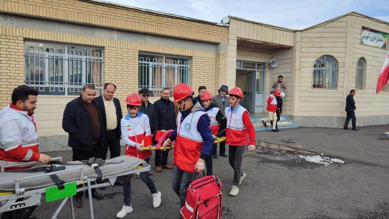 برگزاری مانور سراسری زلزله در مدارس چالدران 