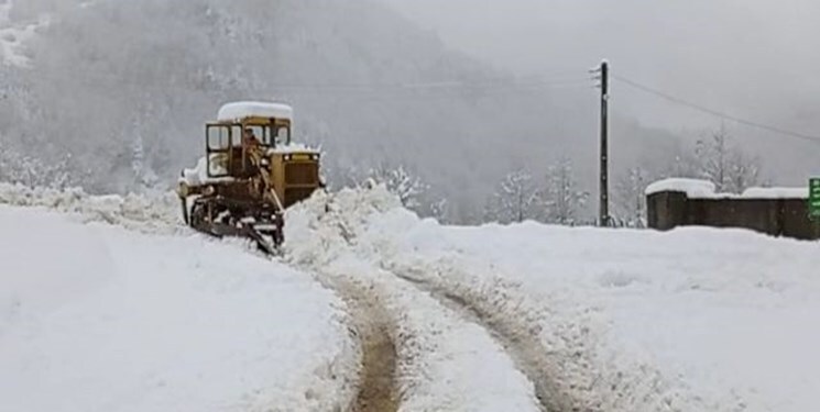 از تردد در گردنه های برفگیرآذربایجان غربی خود داری کنید از تردد در گردنه های برفگیرآذربایجان غربی خود داری کنید