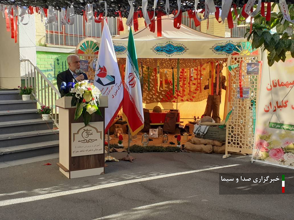 زنگ آغاز سال تحصیلی جدید در مدرسه شاهد دخترانه معراج نواخته شد