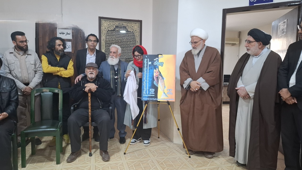 رونمایی از پوستر چهارمین جشنواره استانی تئاتر کمدی و طنز پیچک در آبادان