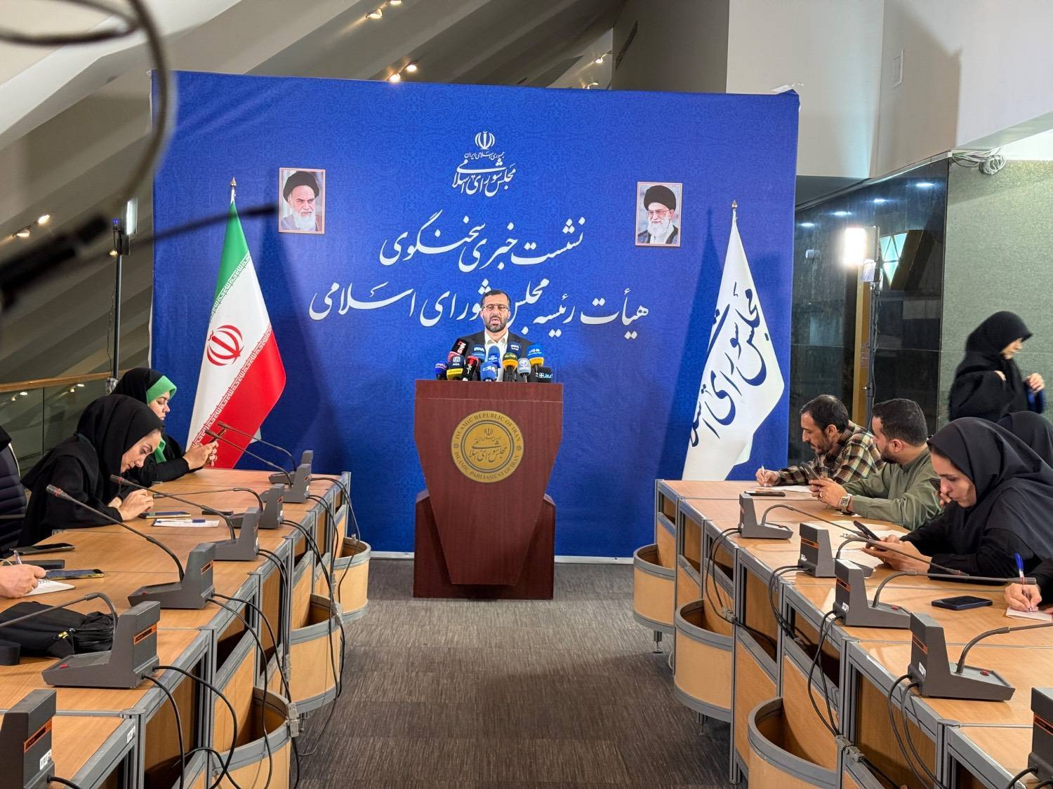 گودرزی: مجلس بر حفظ قدرت خرید مردم اصرار دارد گودرزی: مجلس بر حفظ قدرت خرید مردم اصرار دارد