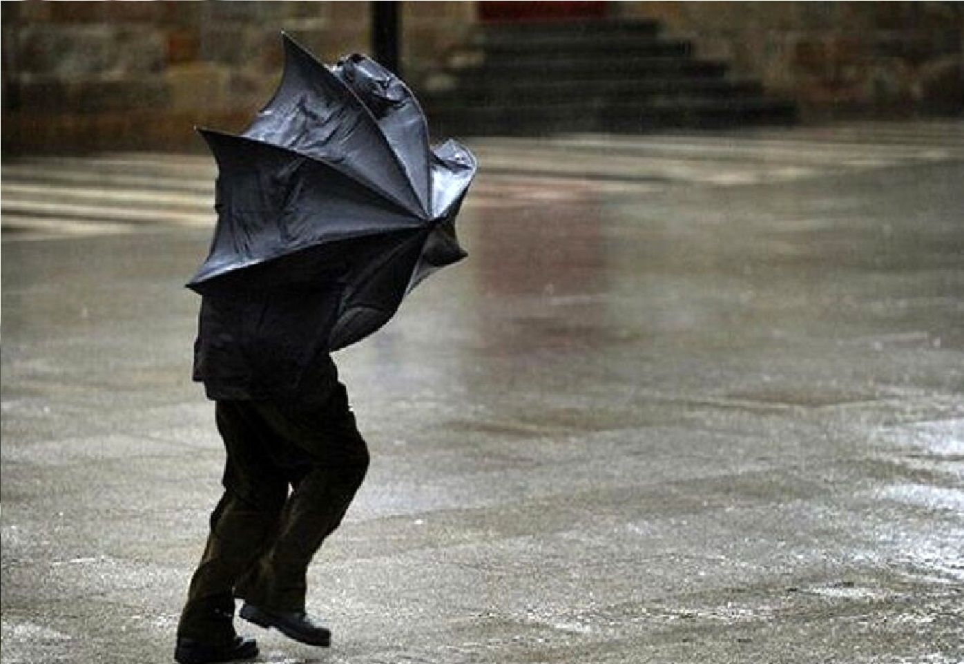 سرعت تندباد در جنوب آذربایجان غربی به ۹۰ کیلومتر بر ساعت رسید