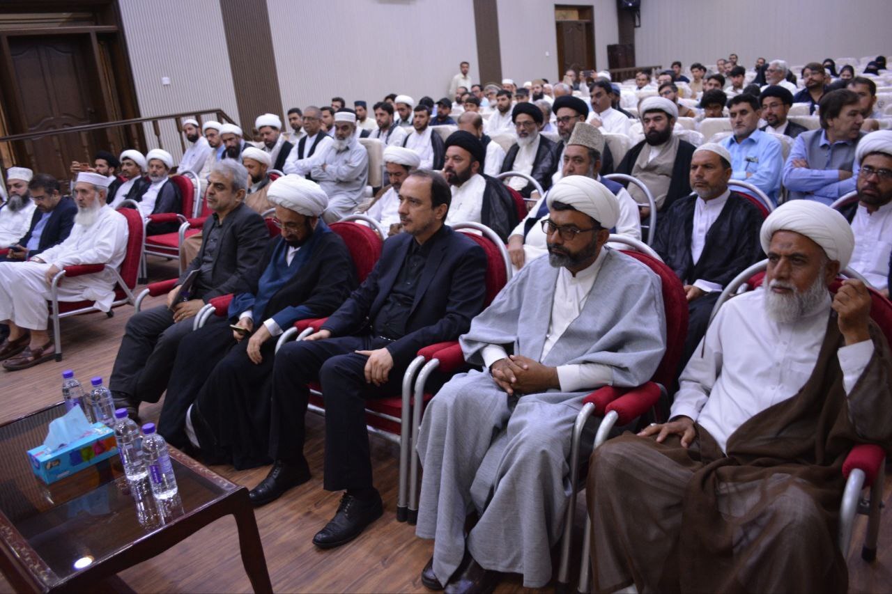 مکتب امام خمینی الهام‌بخش ملت‌های آزاده جهان است