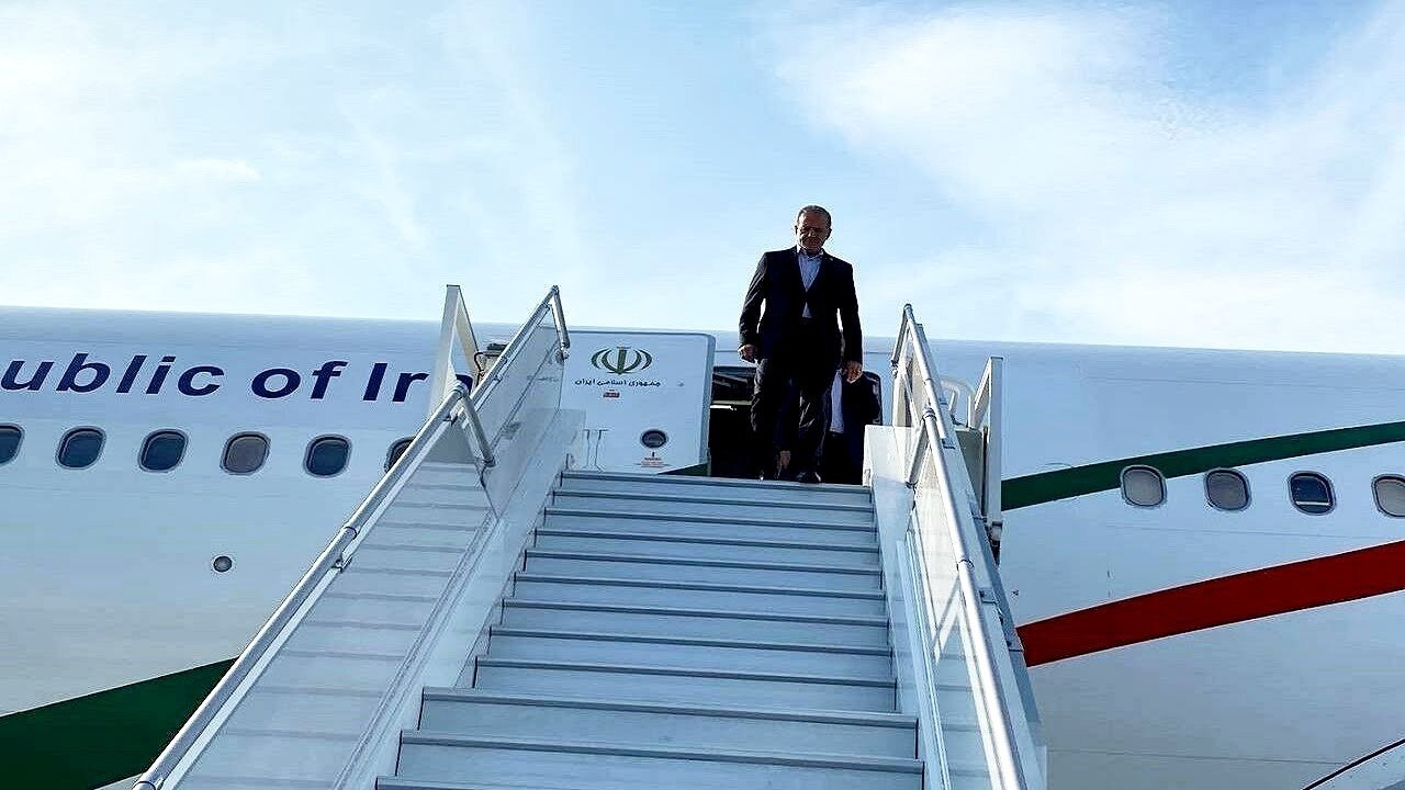 رئیس جمهور وارد کردستان شد