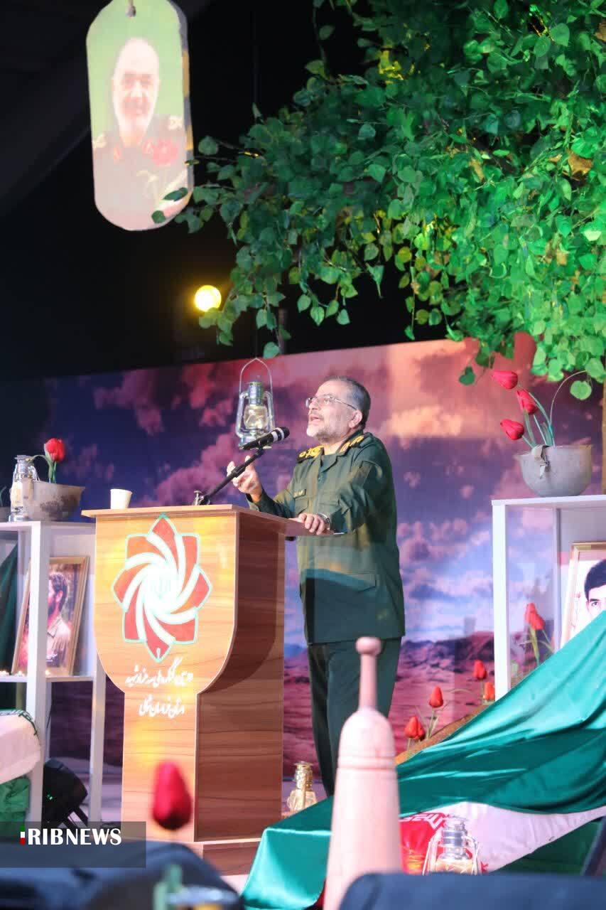 ملت ایران در نبرد دوازده روزه از همان روز نخست دشمن را ناکام گذاشت ملت ایران در نبرد دوازده روزه از همان روز نخست دشمن را ناکام گذاشت