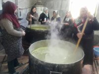 پخت آش به شکرانه نزول باران در  بخش رخ تربت حیدریه