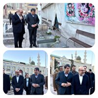 ادای احترام رئیس بنیاد مستضعفان و استاندار به مقام شامخ شهدا در کرمان